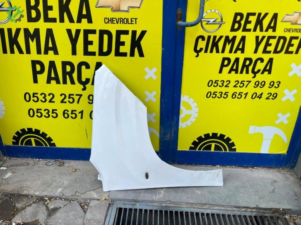 Opel Combo Sağ Ön Çamurluk çıkma parça