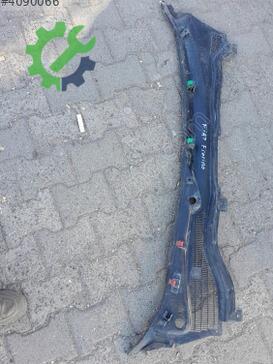 Fiat Fiorino Ön Cam Izgarası çıkma parça