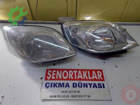 Fiat Fiorino Sağ Ön Far çıkma parça