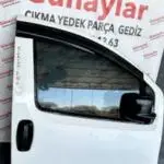 FİAT FİORİNO SAĞ ÖN KAPI