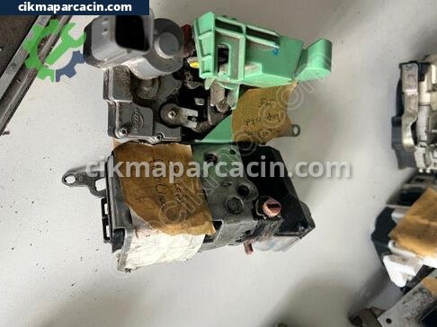 Fiat Linea Kapı Kilidi çıkma parça