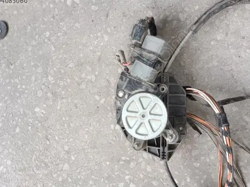 Fiat Linea Sol Arka Cam Krikosu çıkma parça