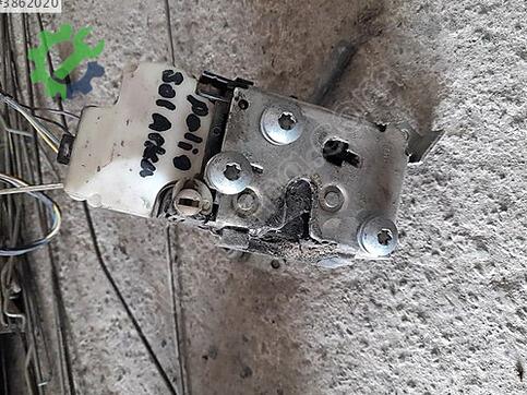 Fiat Palio Sağ Arka Kapı Kilidi çıkma parça