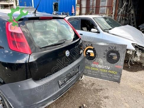 Fiat Punto Bagaj Kapağı çıkma parça