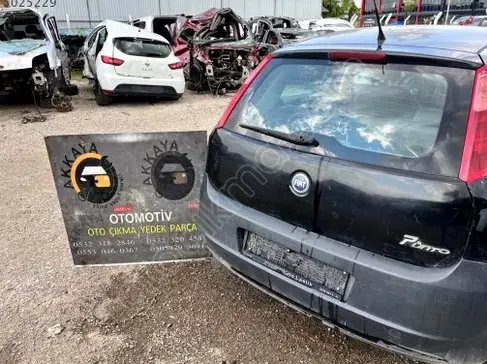 Fiat Punto Bagaj Kapağı 06-12 çıkma parça