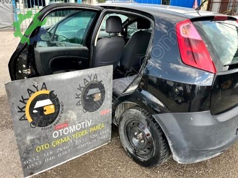 Fiat Punto Sol Arka Çamurluk 06-12 çıkma parça