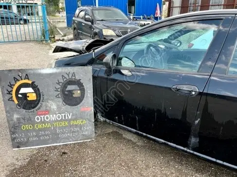 Fiat Punto Sol Ön Kapı 06-12 çıkma parça