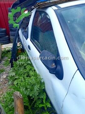 Fiat Strada Sağ Ön Kapı çıkma parça