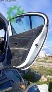 Fluence sağ arka kapı