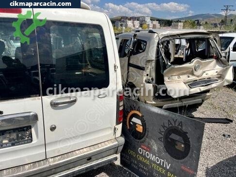 Ford Tourneo Connect Bagaj Kapağı çıkma parça