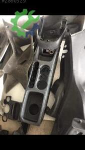 Ford Fiesta 3 çıkma orta konsol