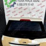 FORD FİESTA BAGAJ KAPAĞI