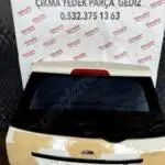 FORD FİESTA BAGAJ KAPAĞI