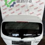 FORD FİESTA BAGAJ KAPAĞI