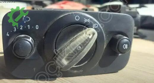 Ford Fiesta Far Anahtarı çıkma parça