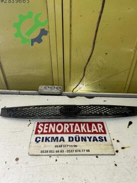 Ford Fiesta Ön Panjur çıkma parça