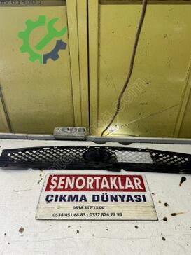 Ford Fiesta Ön Panjur 2S61-8200-BGW çıkma parça