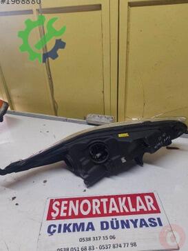 Ford Fiesta Sol Ön Far çıkma parça