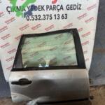 FORD FİESTA SAĞ ARKA KAPI