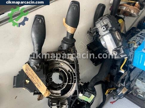 Ford Fiesta Sinyal Kolu çıkma parça