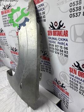 Ford Focus Sol Ön Çamurluk XS41 çıkma parça