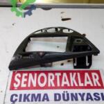FORD FOCUS 1 ORJİNAL TEYP SAAT VE KLİMA ÜNİTESİ ÇERÇEVESİ