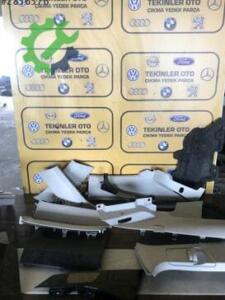 Ford Focus 2014 üstü iç döşeme trimleri