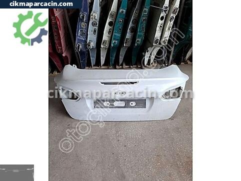 Ford Focus Bagaj Kapağı çıkma parça