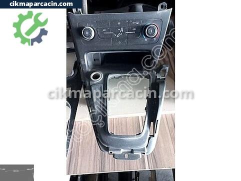 Ford Focus Klima Paneli çıkma parça