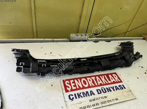 Ford Focus Ön Panjur 8M51-17E778 çıkma parça