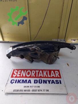 Ford Focus Sağ Ön Far çıkma parça