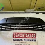FORD FOCUS ORİJİNAL TAMPON IZGARASI