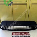 FORD FOCUS ORİJİNAL TAMPON IZGARASI