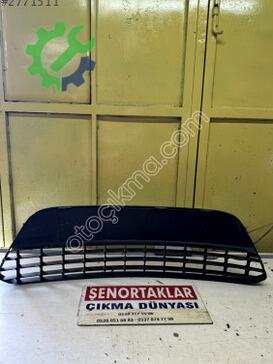 Ford Focus Tampon Izgarası 7M51 çıkma parça