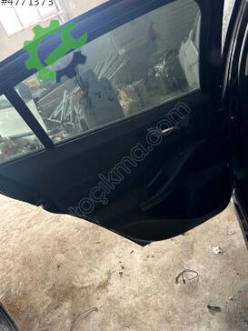 Ford Focus Sol Arka Kapı çıkma parça