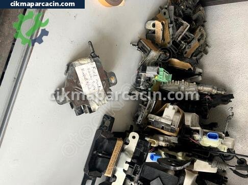 Ford Mondeo Kaput Kilidi çıkma parça