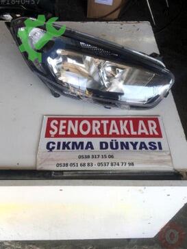Ford Tourneo Courier Sağ Ön Far çıkma parça