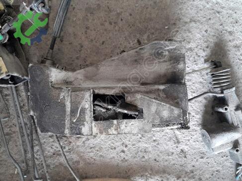 Ford Transit Sağ Ön Kapı Kilidi çıkma parça