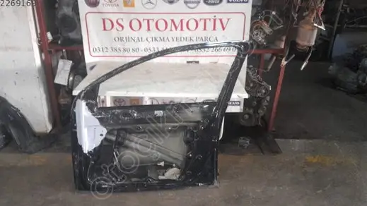 Volkswagen Golf Sağ Ön Kapı çıkma parça