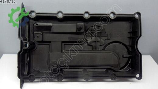 Volkswagen Passat Külbütör Kapağı 03G103469R çıkma parça