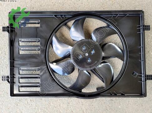 Audi A3 Fan Motoru 5Q0121203CD çıkma parça