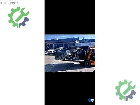 Renault Megane Sağ Arka Çamurluk çıkma parça
