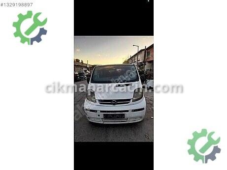 Opel Vivaro Travers çıkma parça