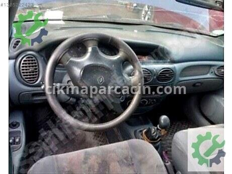 Renault Megane Ön Torpido çıkma parça