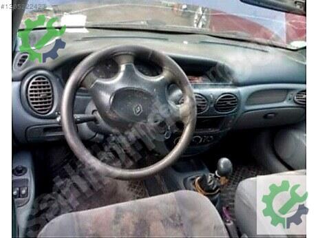 Renault Megane Ön Torpido çıkma parça