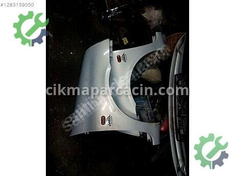 Renault Clio Ön Çamurluk çıkma parça