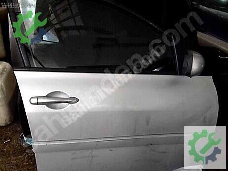 Renault Megane Sağ Ön Kapı çıkma parça