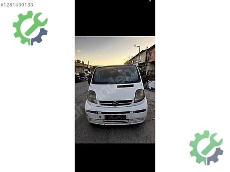 Opel Vivaro Travers çıkma parça