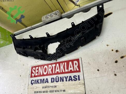 Honda Accord Ön Panjur çıkma parça