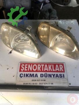 Honda Civic Sağ Ön Far çıkma parça